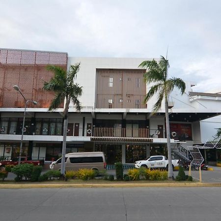 Viven Hotel Laoag Εξωτερικό φωτογραφία