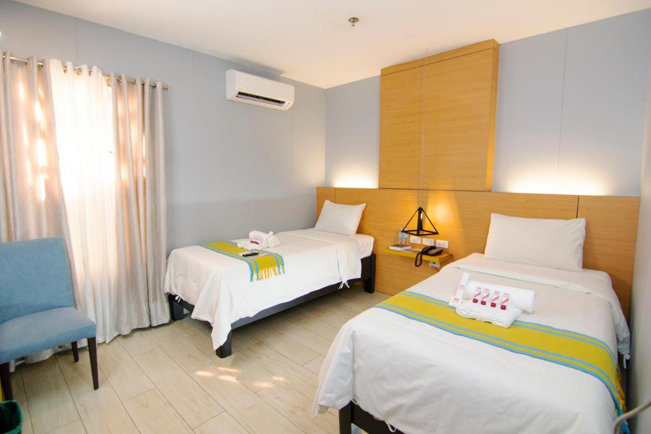 Viven Hotel Laoag Εξωτερικό φωτογραφία